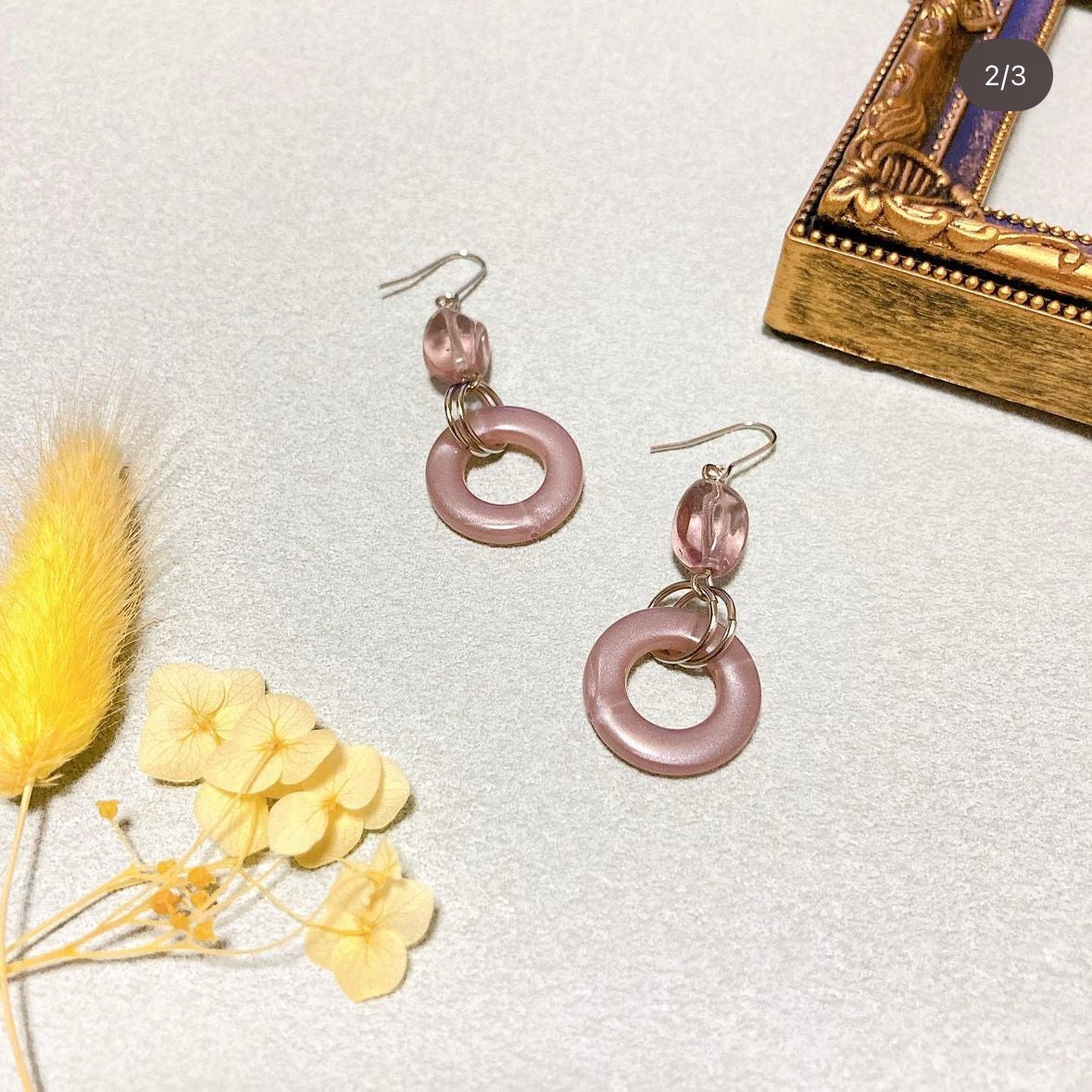 Light purple ring earrings