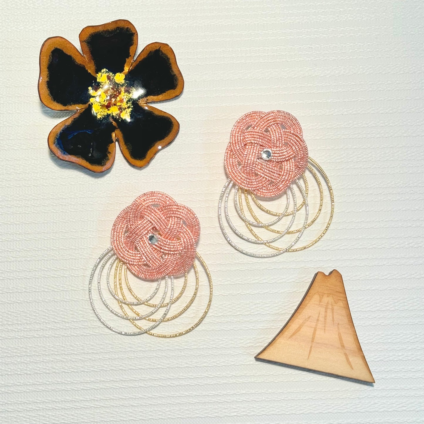 -Mizuhiki- Pink flower Japanese art earrings