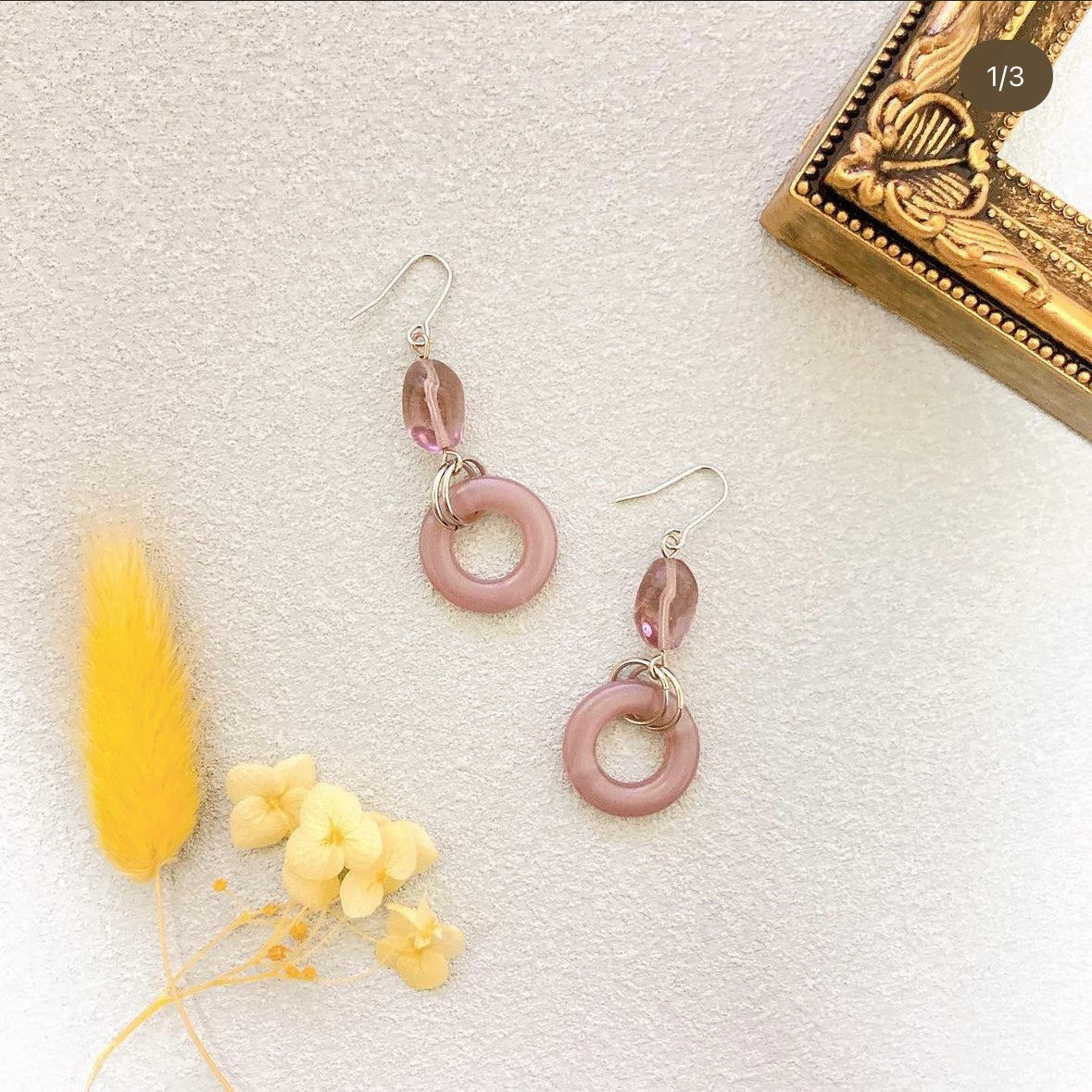 Light purple ring earrings