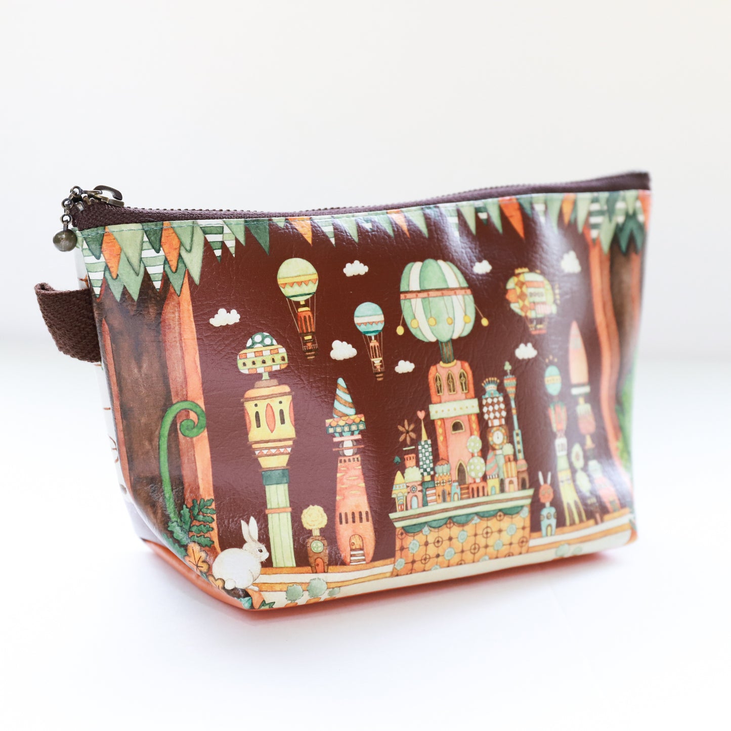 Big Pouch "Carrot City in Wonderland"